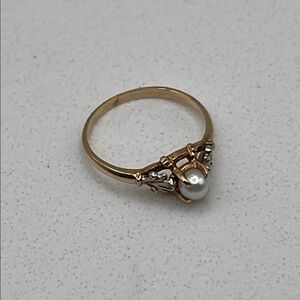 Vintage 10k gold and pearl ring